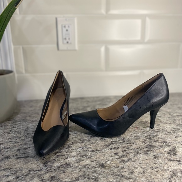 Merona 3inch Black Heels - Picture 5 of 5